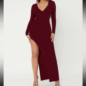 Split thigh maxi dress!